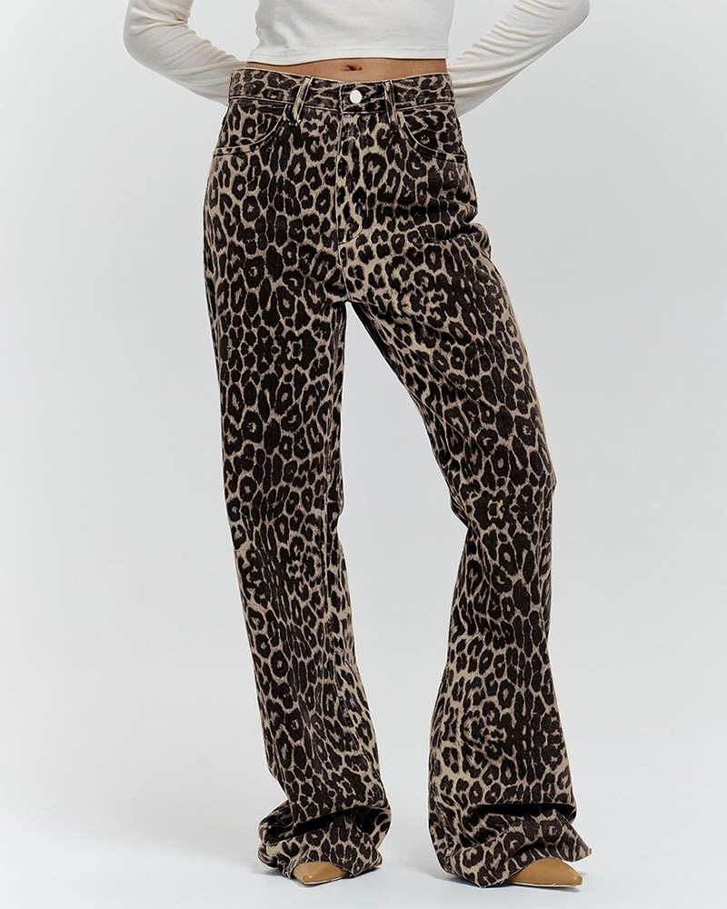 Pantalones casuales con estampado de leopardo