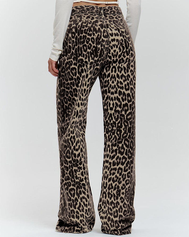 Pantalones casuales con estampado de leopardo