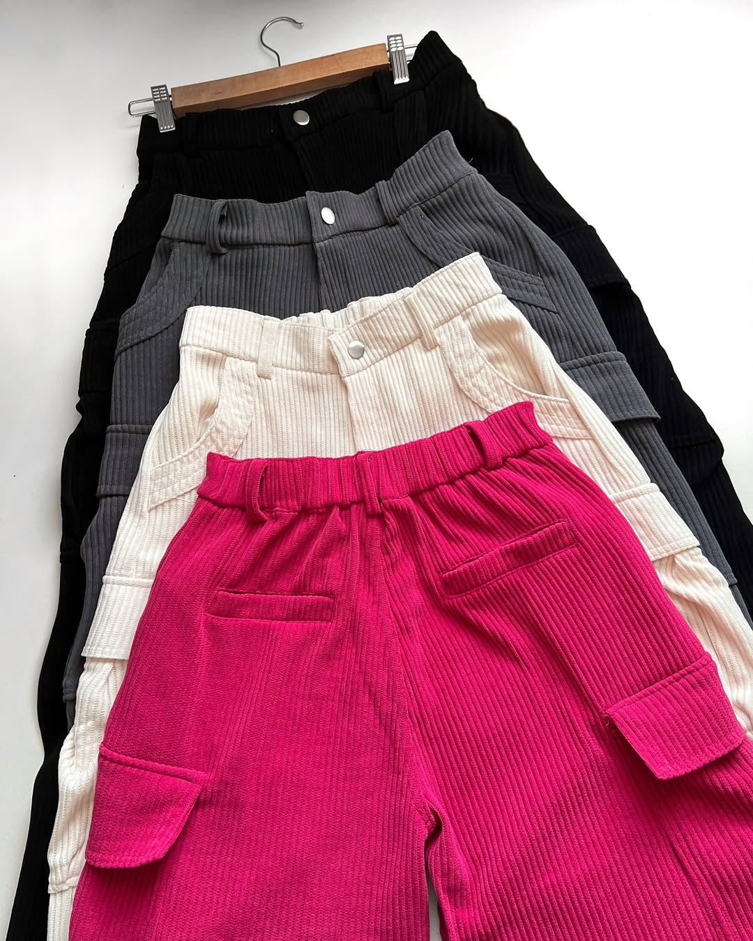 Pantalones cargo de pana