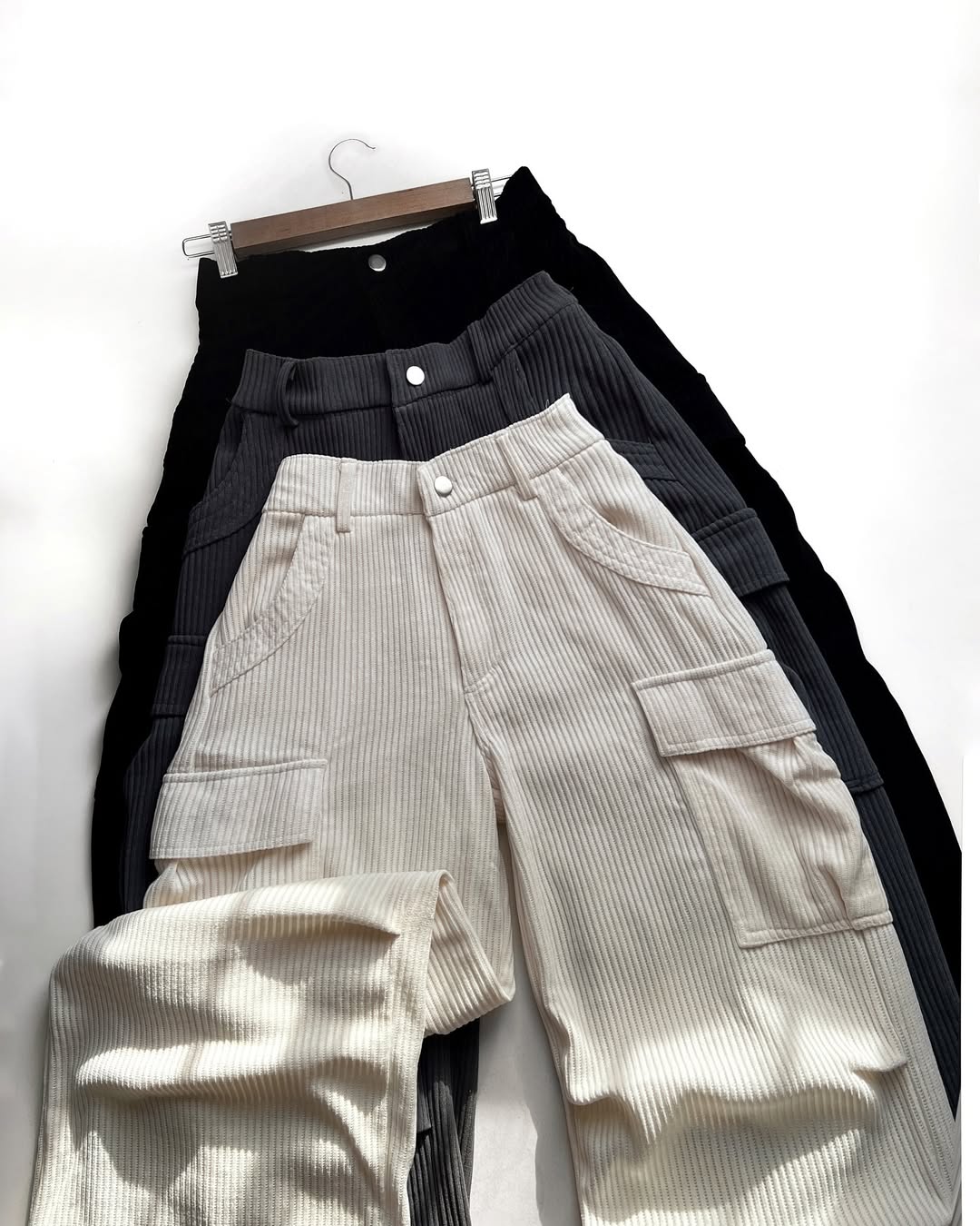 Pantalones cargo de pana