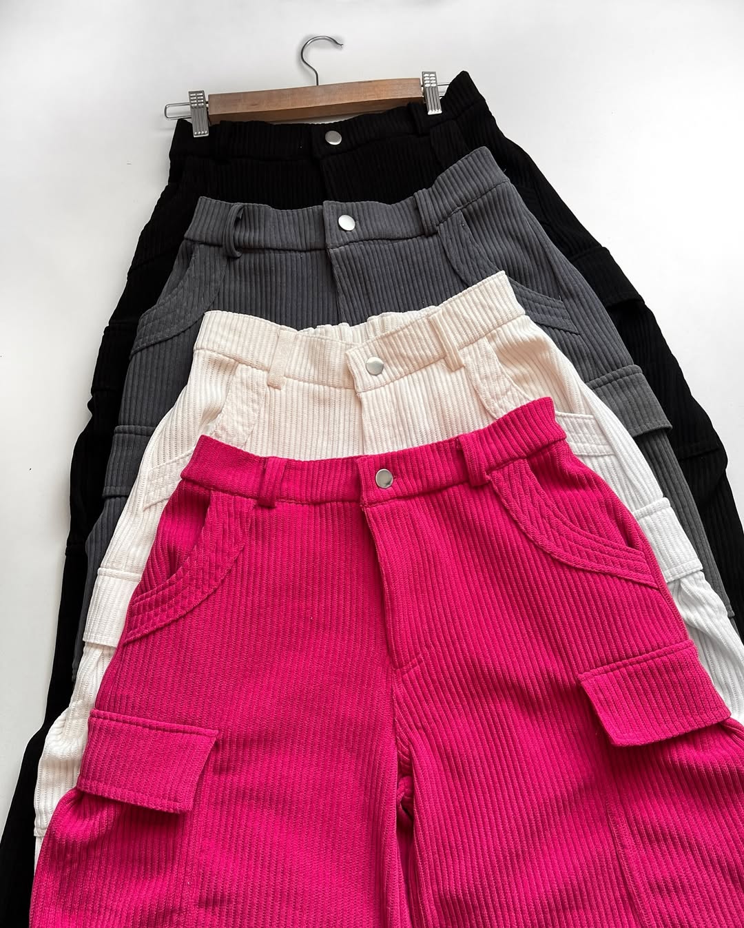 Pantalones cargo de pana