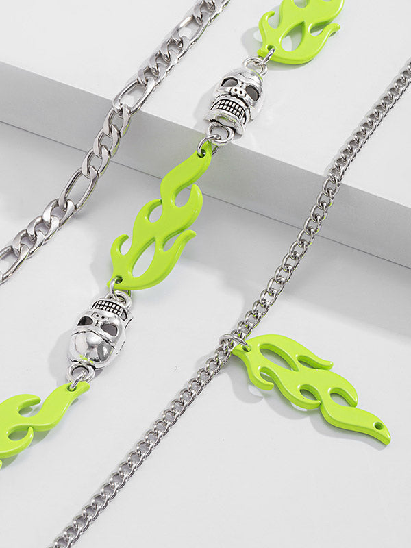 Collar multicapa geométrico con calavera de llama fluorescente