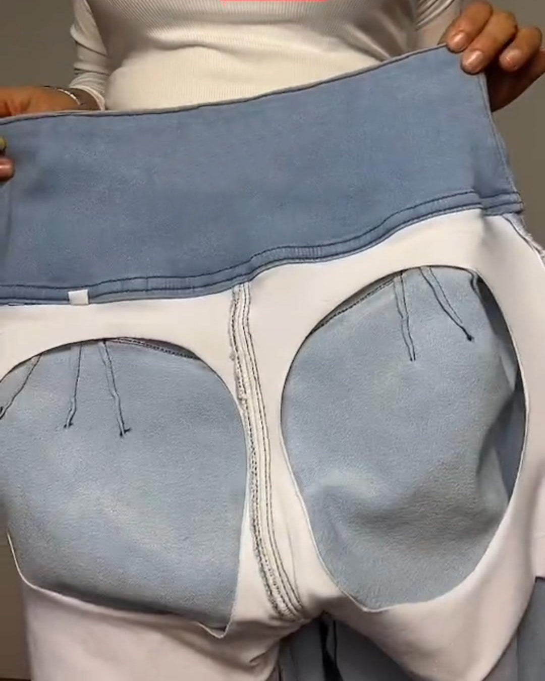 Jeans adelgazantes con glúteos, panza y piernas delgadas