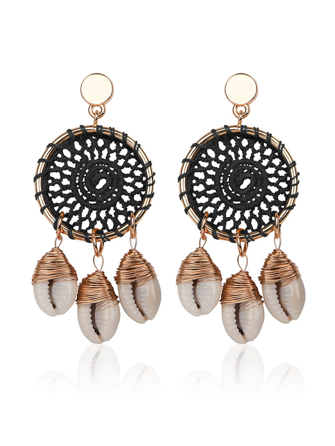 Pendientes vintage con círculo de caracola