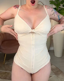 Traje de baño de una pieza triangular con control de barriga y levantamiento de cadera (preventa)
