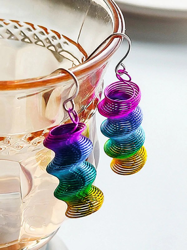 Pendientes elegantes degradados coloridos en espiral