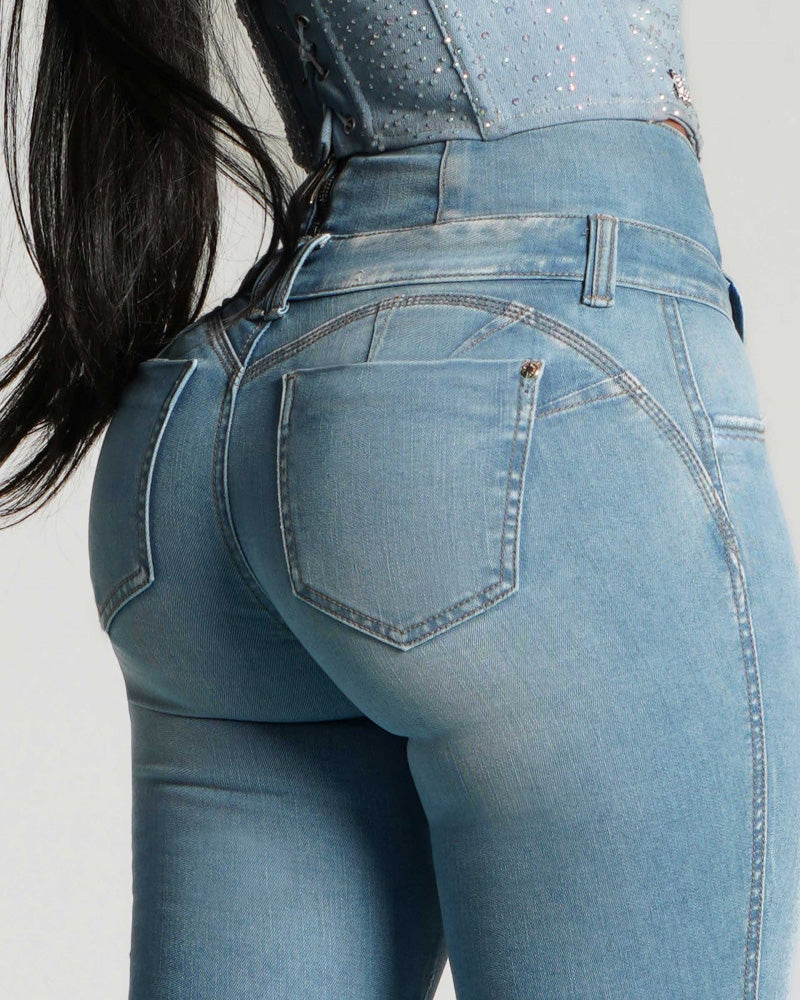 Jeans ajustados de cintura alta y cremallera trasera