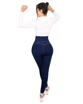 Jeans adelgazantes con glúteos, panza y piernas delgadas