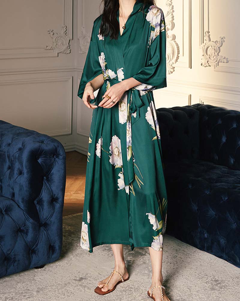 Light Luxury Satin Satin Pajamas With Three-Quarter Sleeves